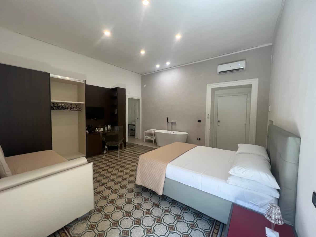 La Piazza Suite Nápoly Kültér fotó